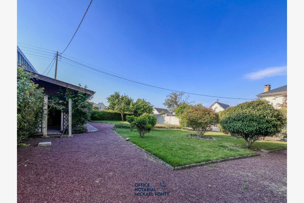 Me Fonty, notaire, Coutainville. Tél. 02.33.47.18.44www.font