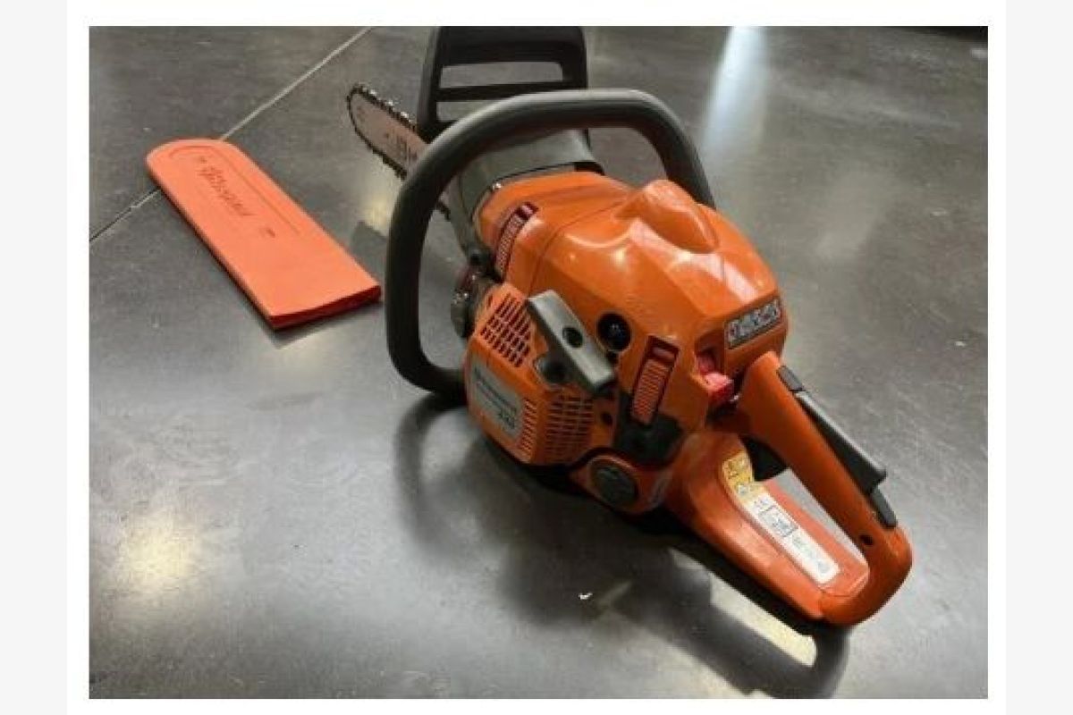 Tronçonneuse Husqvarna 440 II