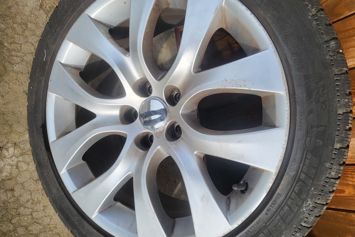 Photo 3 Roues hiver 245/45/18