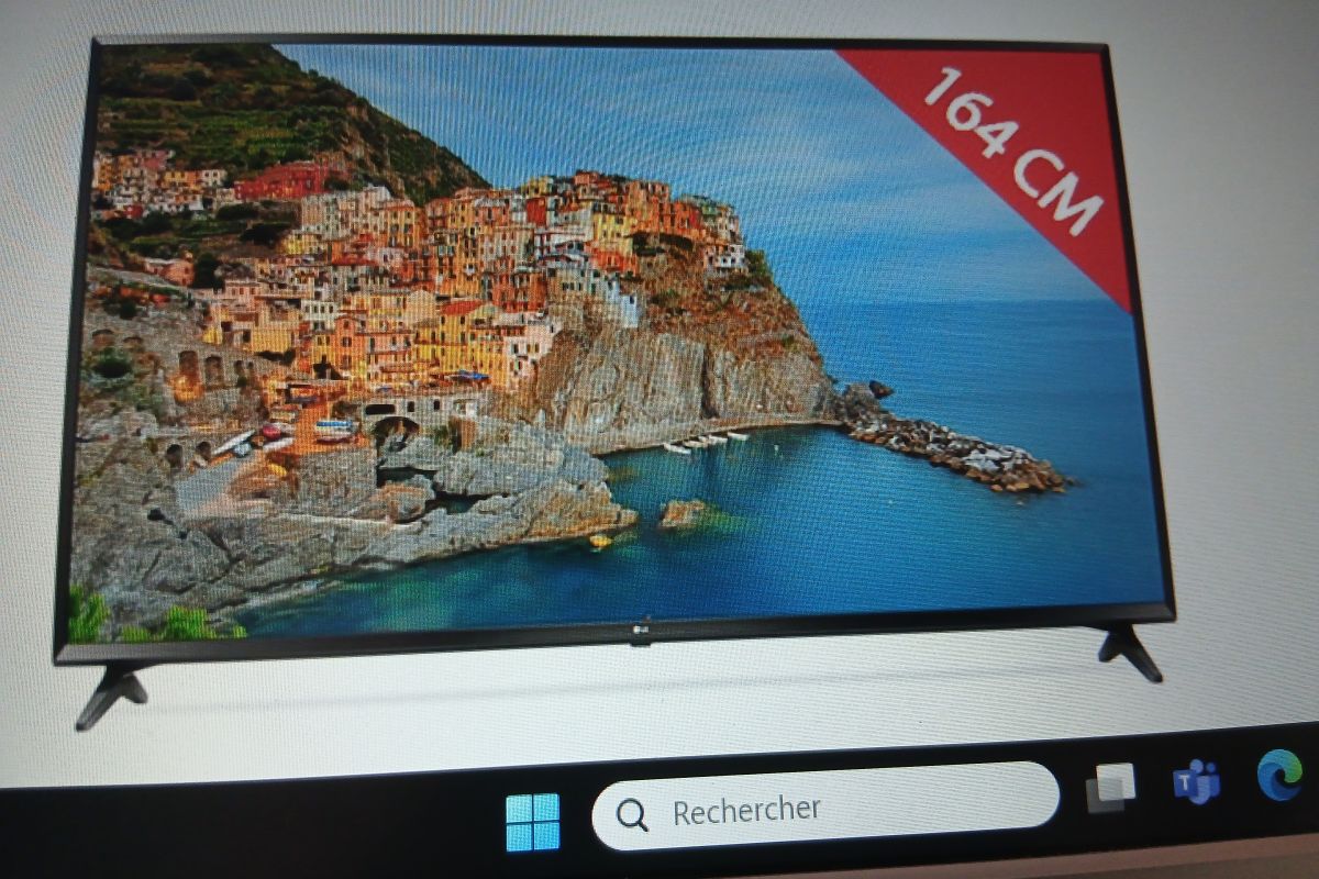 Télévision 164 cm
