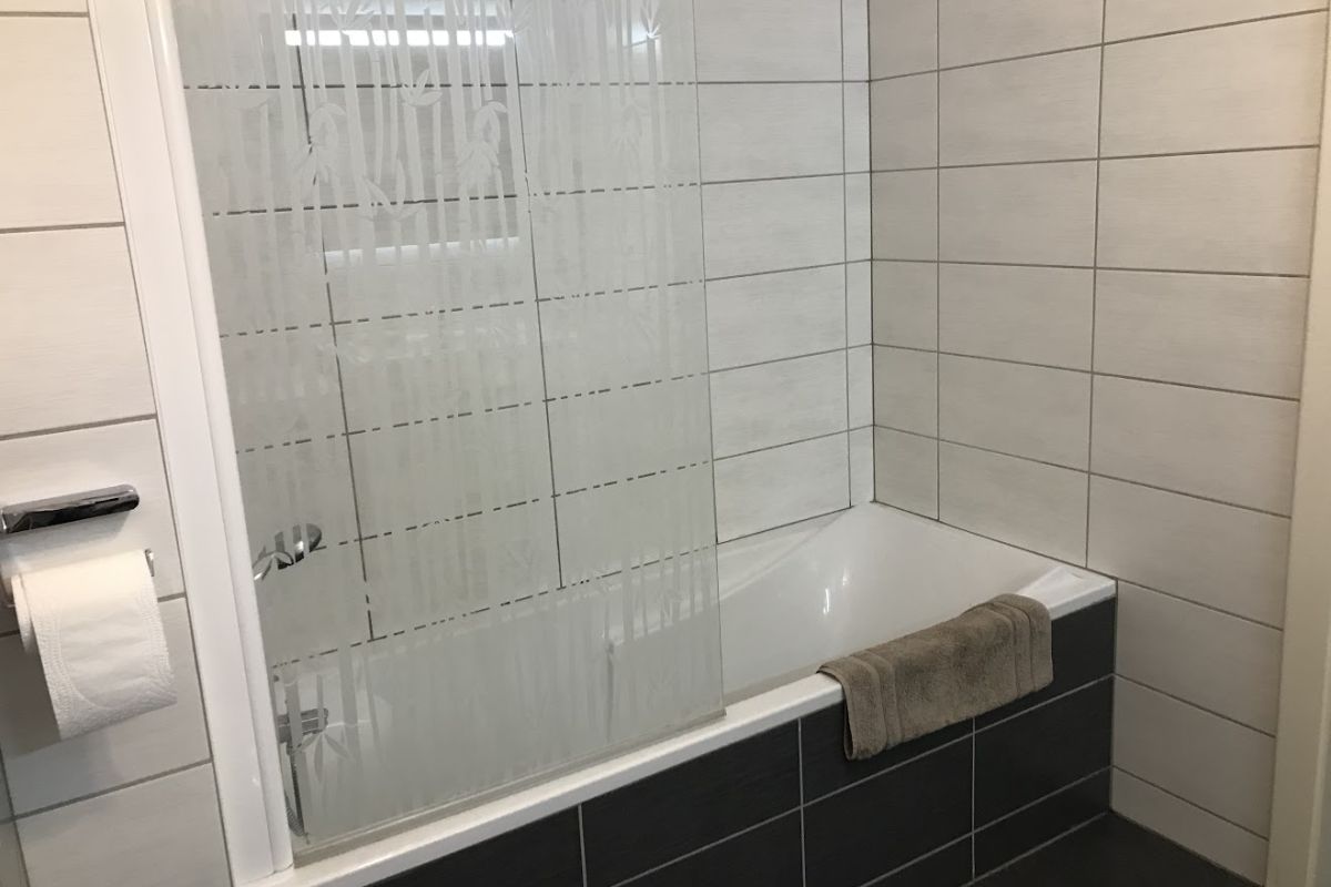 Photo 2 Belfort (90) - Appartement BBC 2 pièces - Secteur parc à Ballon - 46,49m² - Balcon - Place parking privative - Dressing dans chambre - Cuisine Schmidt