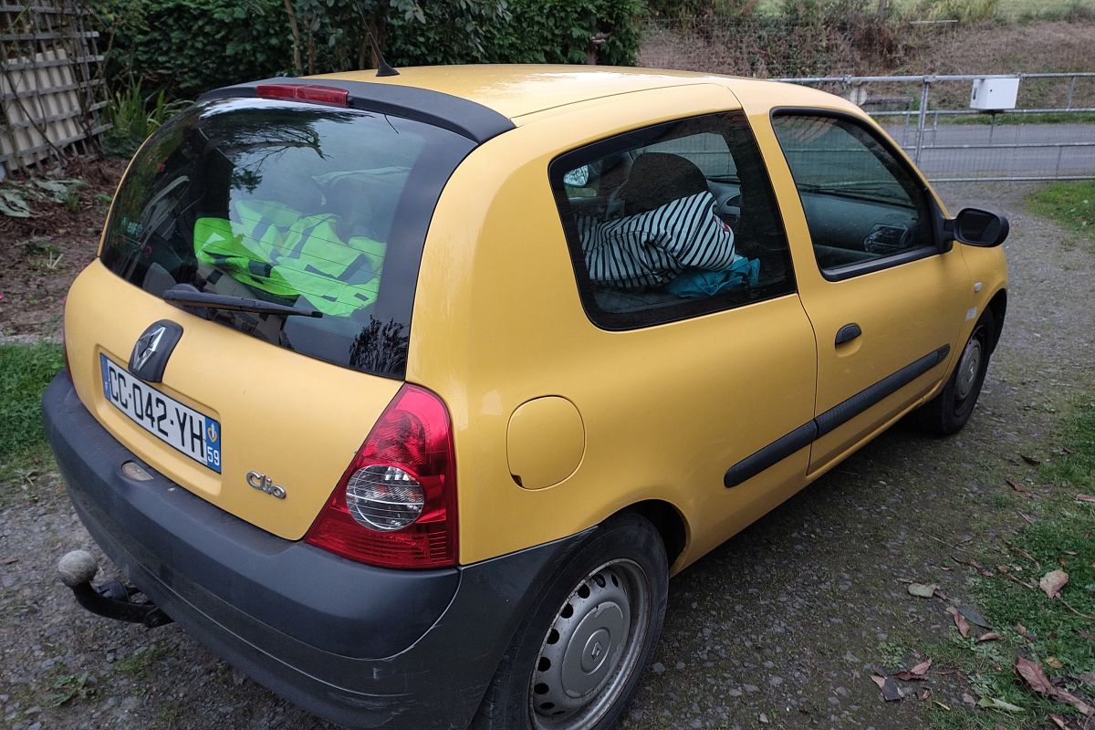 Clio société, 2004, 135000 km