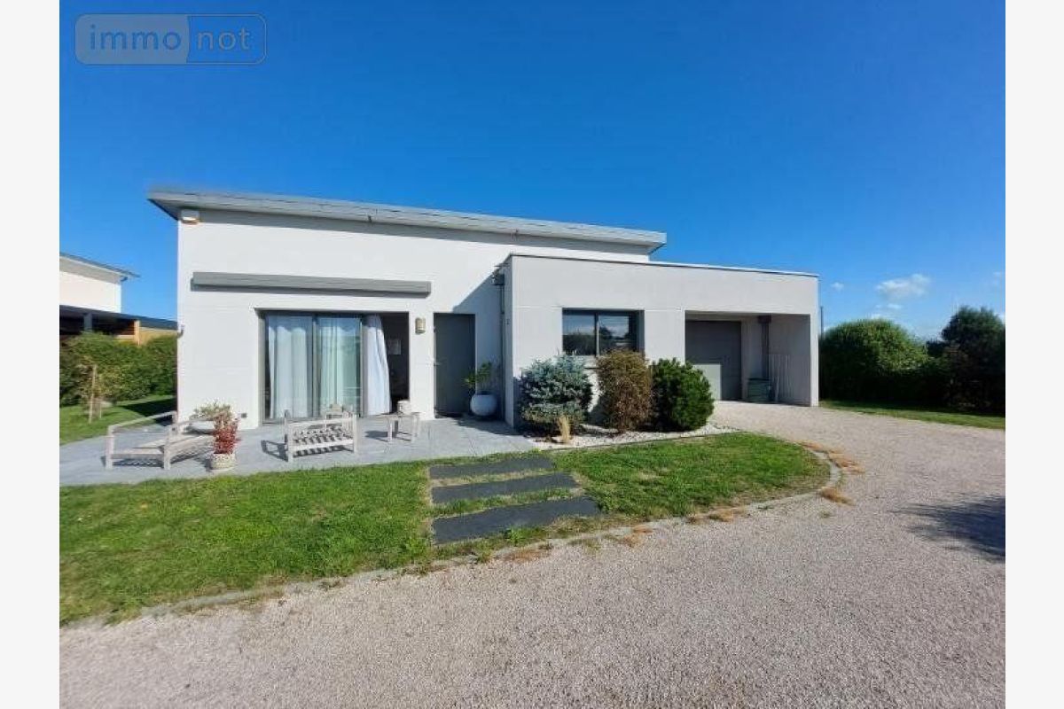 à 1 km des comm. et de la plage, vds maison de pl.-p. constr