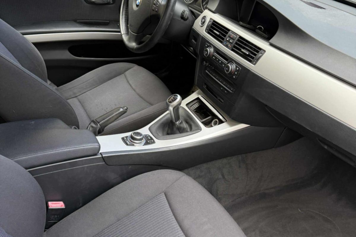 Photo 2 BMW 318 D e91 lci Phase 2 