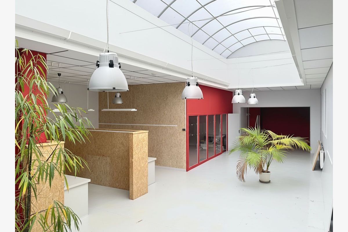 exclu., vds vaste plateau lumin., centre ville idéal. Espace