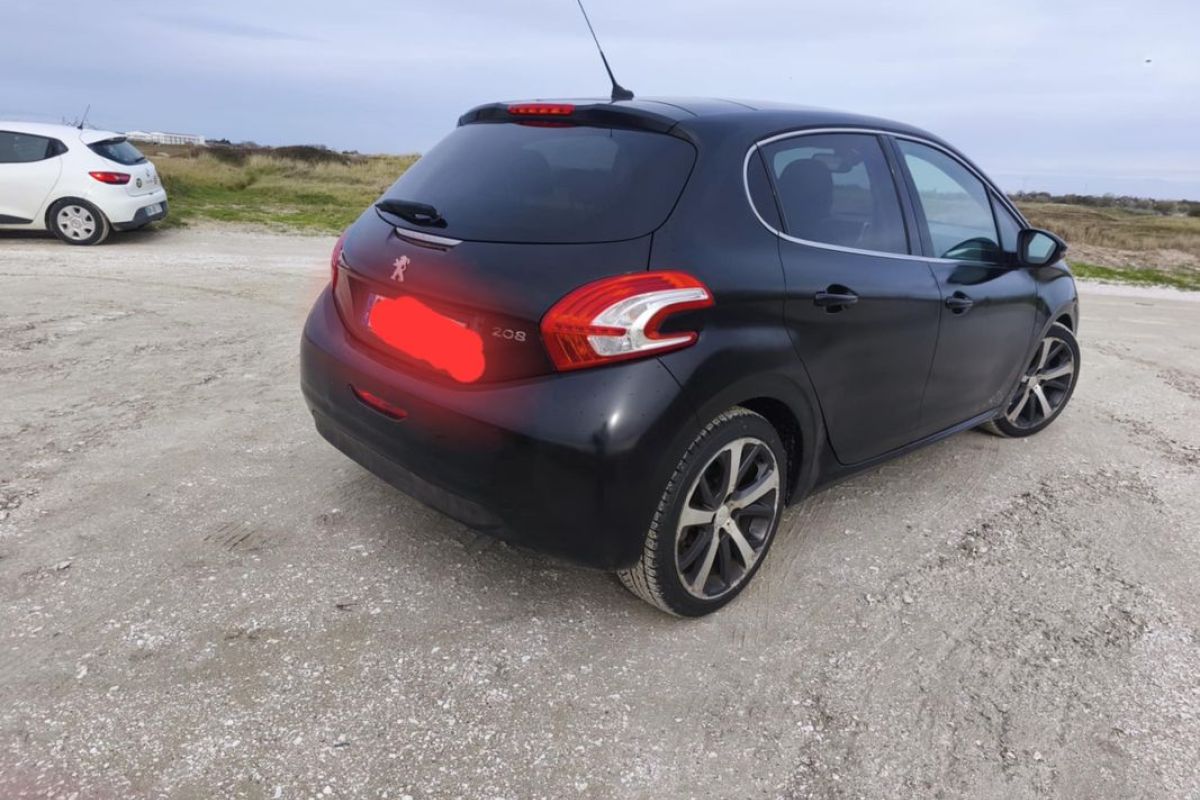 Photo 2 A VENDRE Peugeot 208 Féline 1.6L VTi 120ch