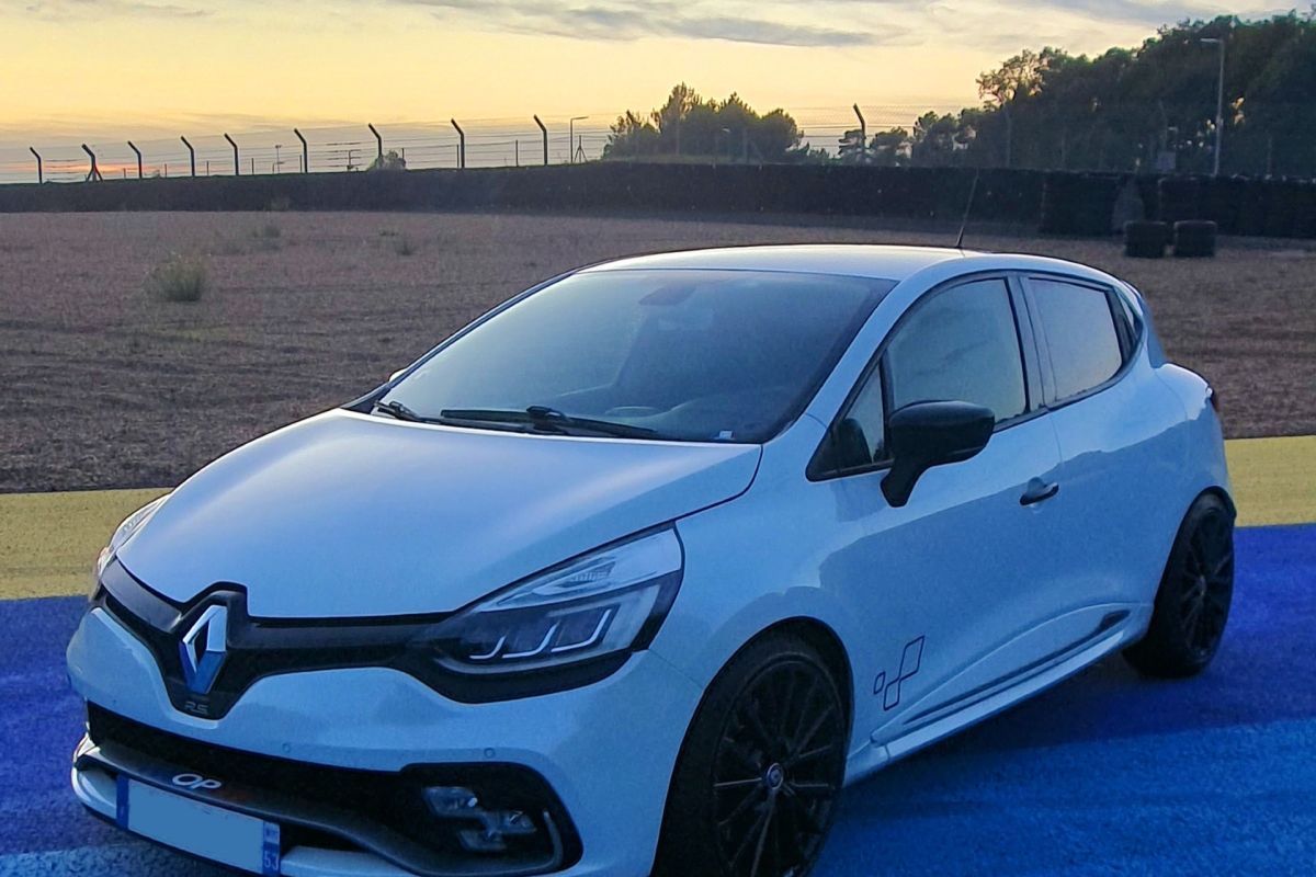 Clio 4 rs Trophy phase 2