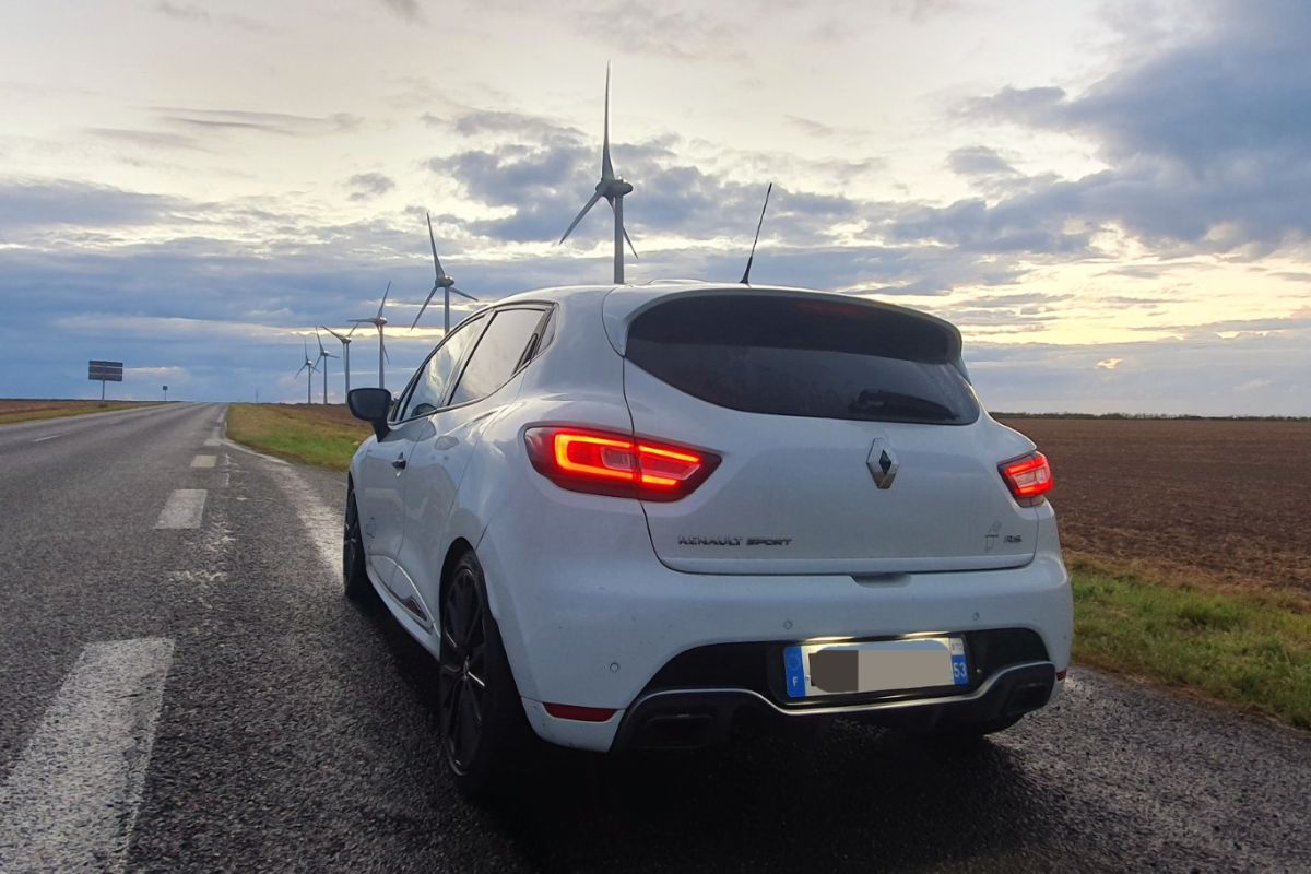 Photo 3 Clio 4 rs Trophy phase 2