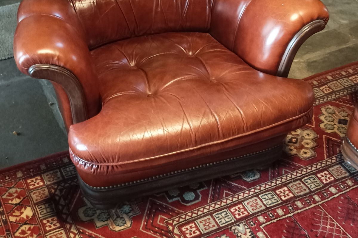 Photo 2 Canapé et 2 fauteuils en cuir