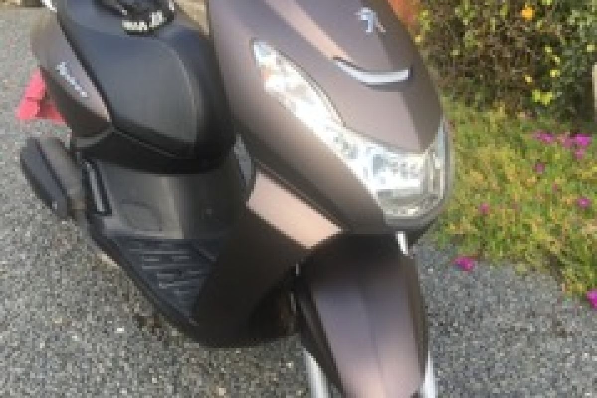 Scooter Peugeot kisbee 4T 