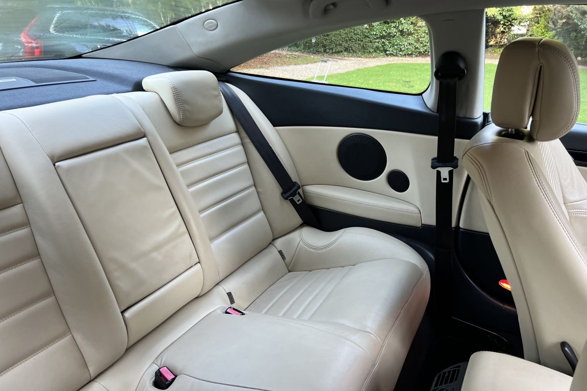 Photo 3 LAGUNA COUPE INITIALE V6 DCI 240ch 4CONTROL