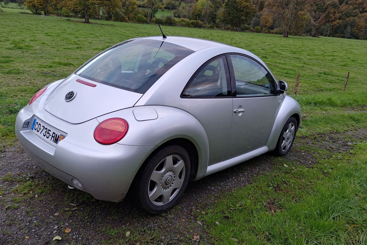 Photo 2 New Beetle 1.9 TDI 09/99  3600 euros
