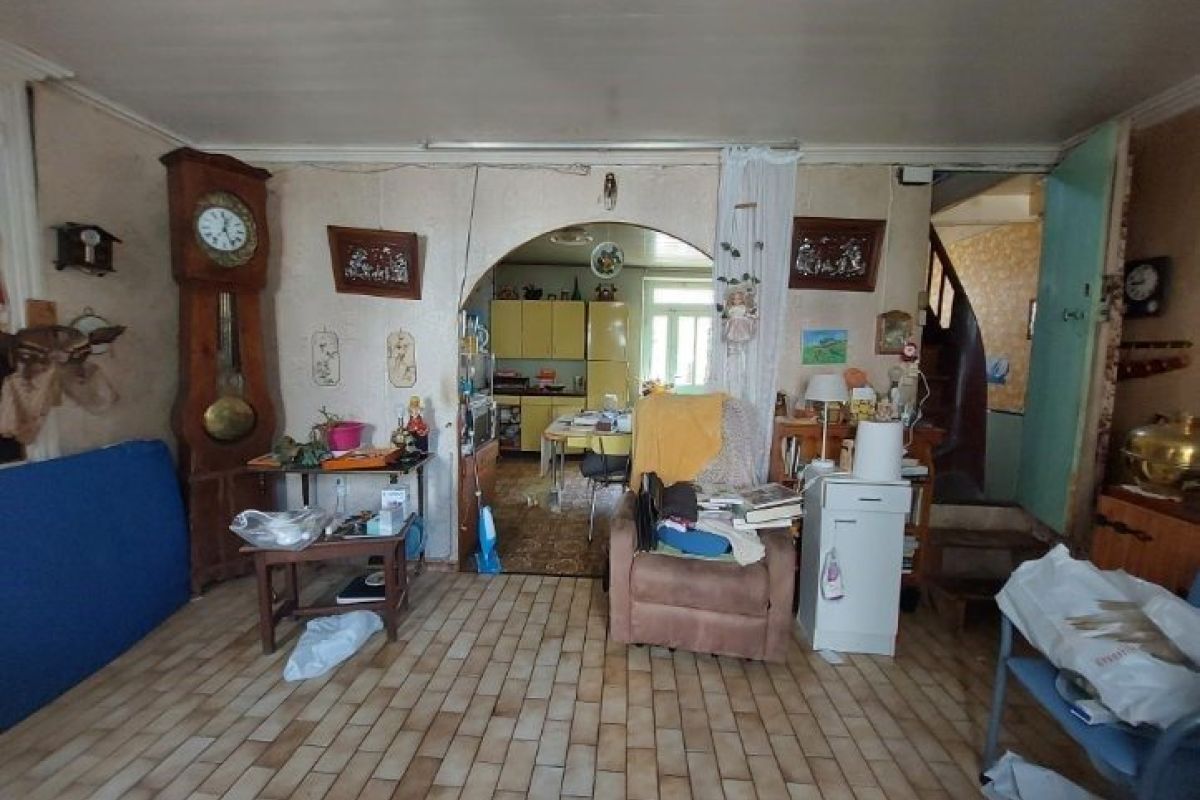 Photo 2 Maison en pierre à rénover entièrement