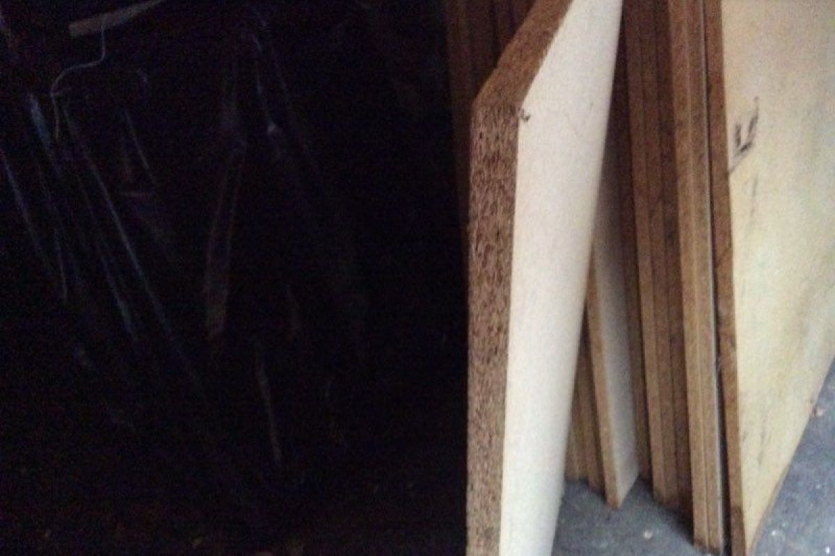 Photo 2 Plaque bois en aggloméré