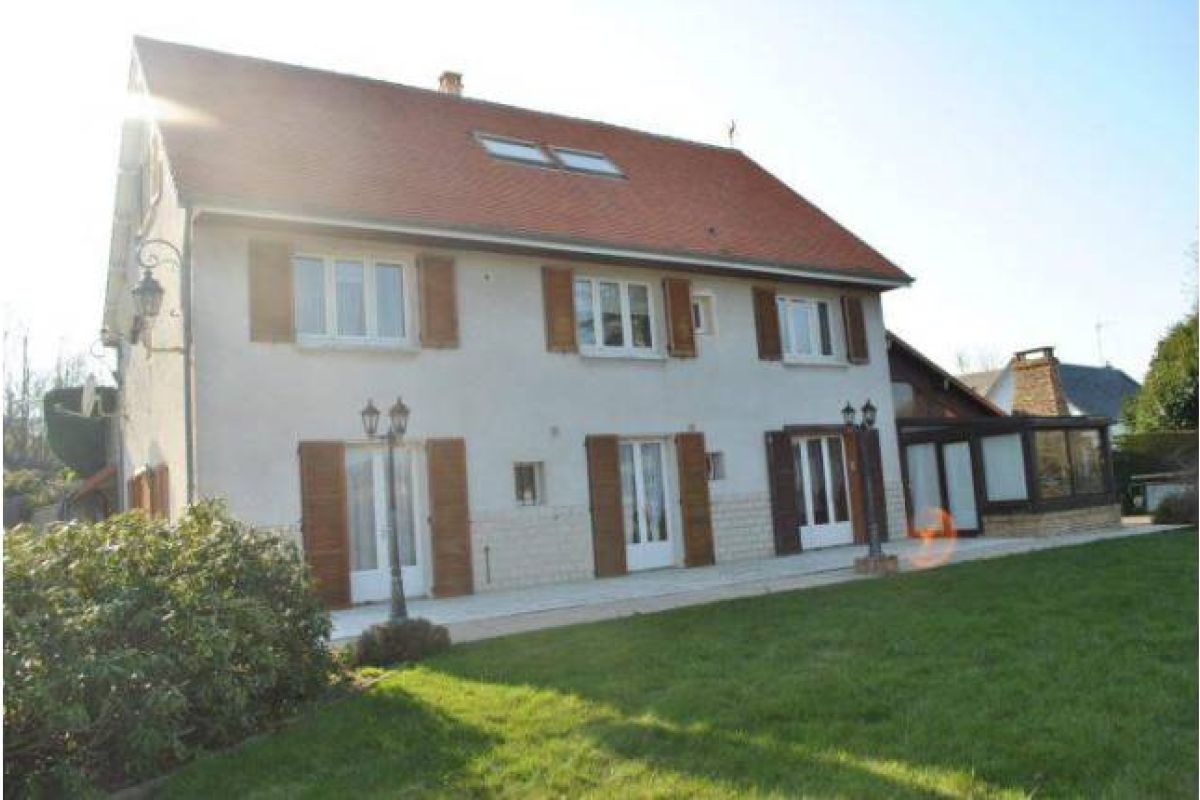 Photo 2 Pavillon d'habitation plain-pied composé : 7 pièces 