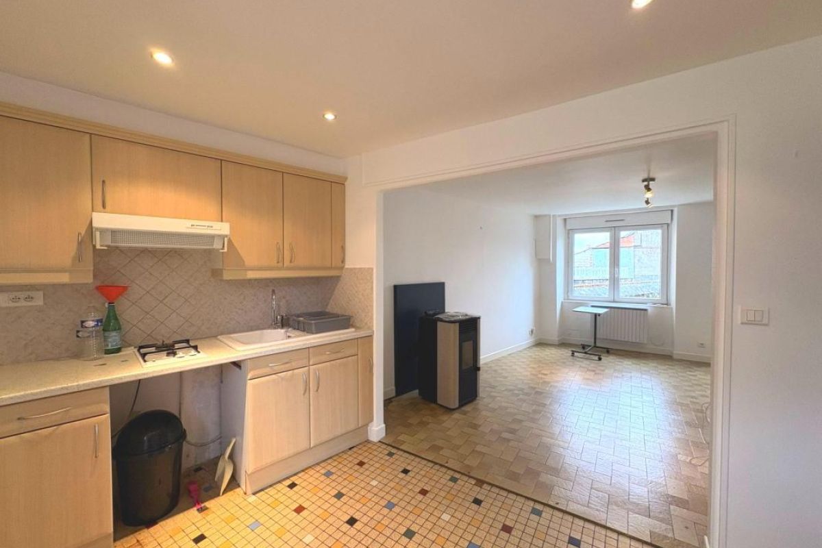 Photo 3 Une maison mitoyenne située dans le bourg