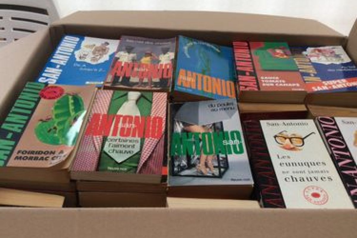 Livres de poche San Antonio