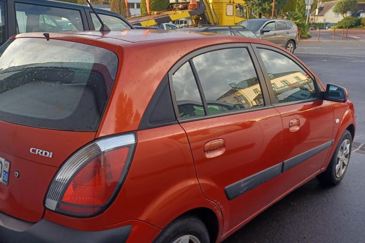 Photo 3 Kia Rio 1.5 D