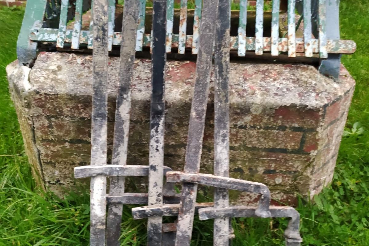 Photo 2 Lot de 5 serres joint maçonnerie