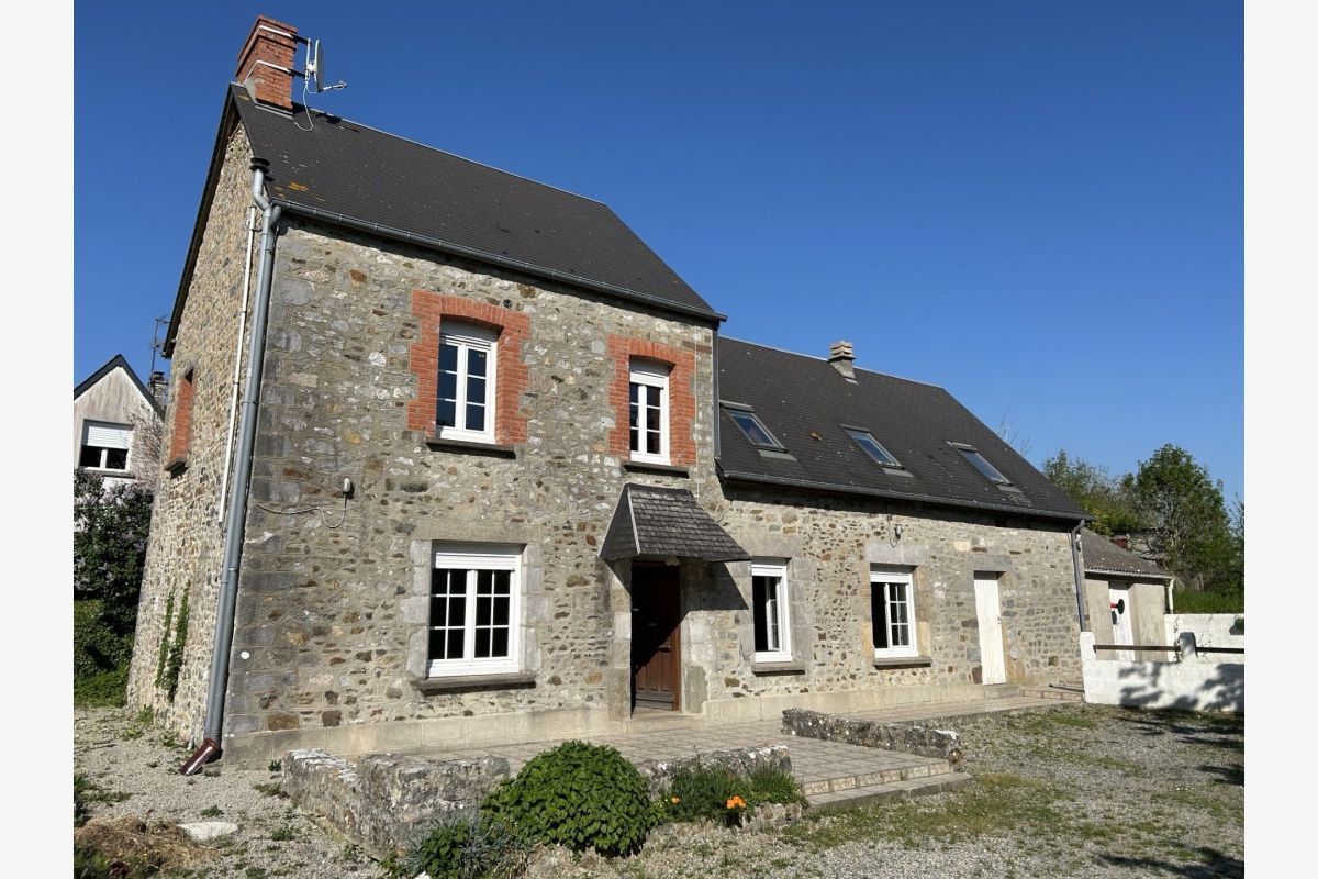 dans impasse, vds maison en pierre