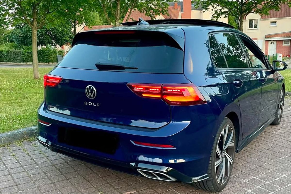 Golf 1ST, modèle VIII SW 2.0 TDI SCR 150 R-LINE DSG7