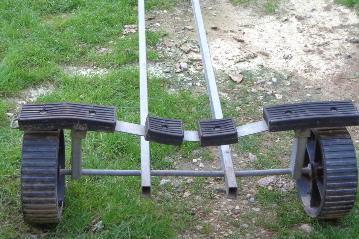 Remorque  manuelle  voilier petit bateau 