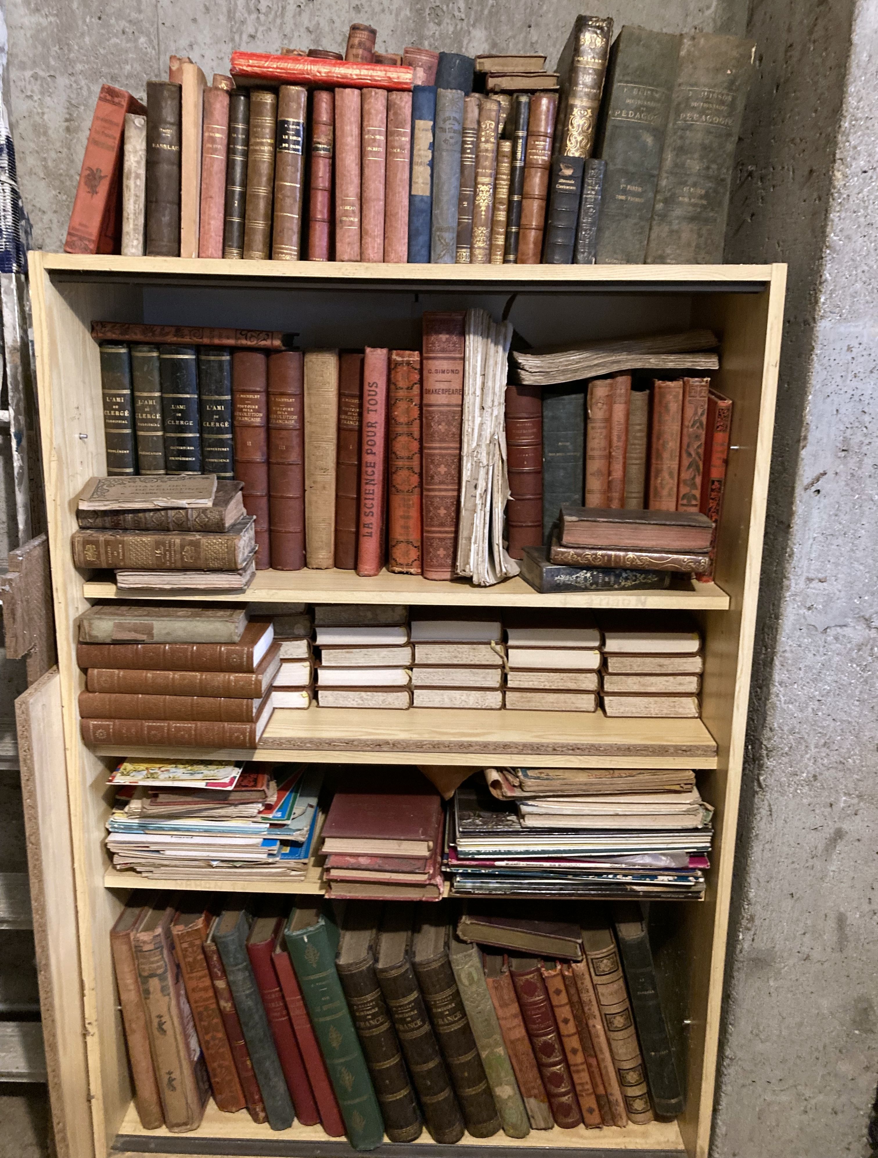 Lot de 120 livres anciens