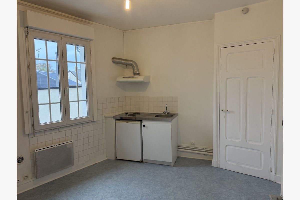 Agence Faudais, Coutances. Tél. 02.33.45.07.57