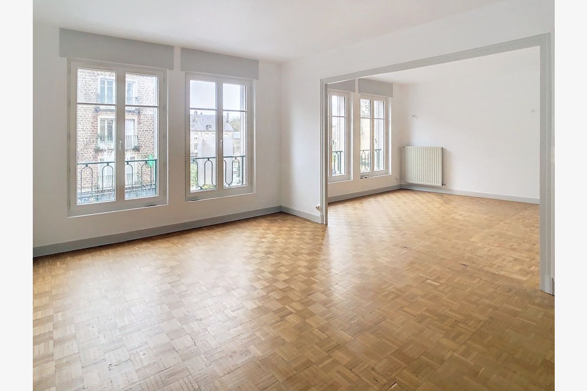 Agence Faudais, Coutances. Tél. 02.33.45.07.57