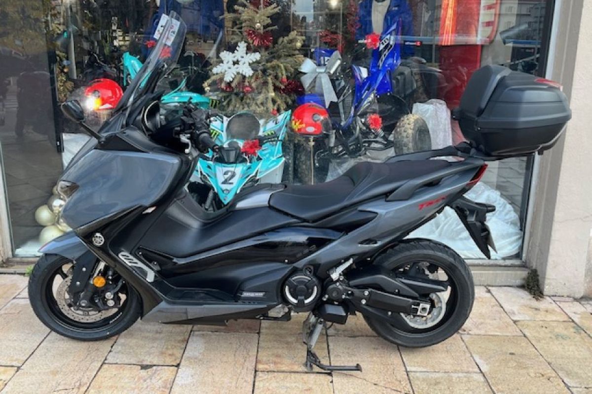 Photo 3 YAMAHA XP T-MAX 560 TECH MAX