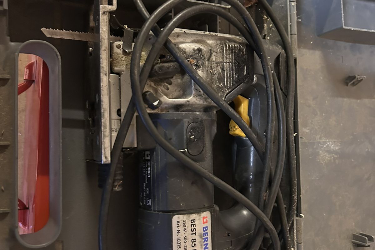 Photo 2 Scie sauteuse