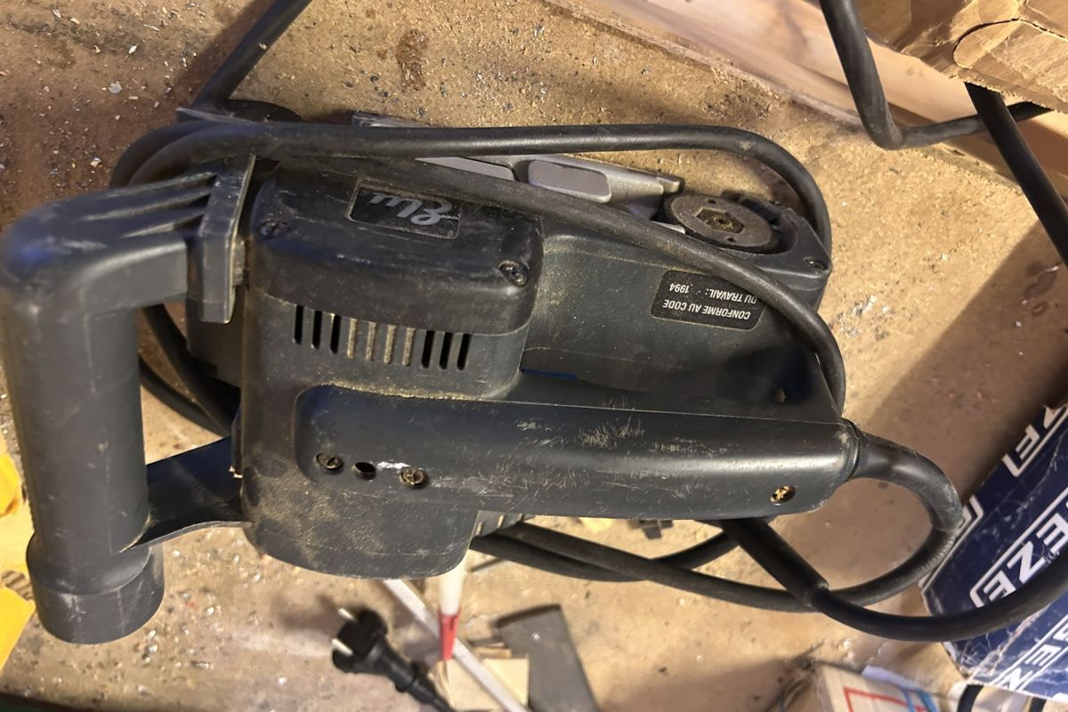 Photo 2 Deux ponceuses