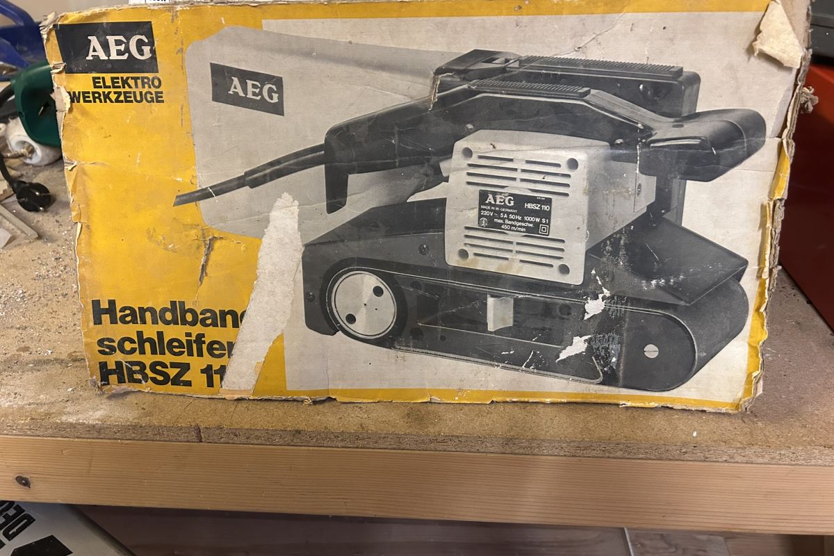 Photo 3 Deux ponceuses