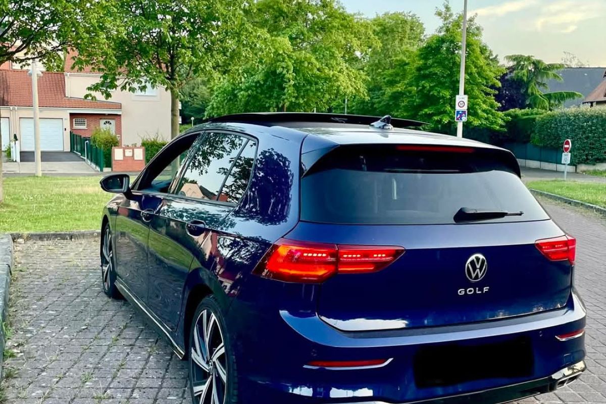 Photo 3 Volkswagen Golf 1ST, modèle VIII SW 2.0 TDI SCR 150 R-LINE DSG7