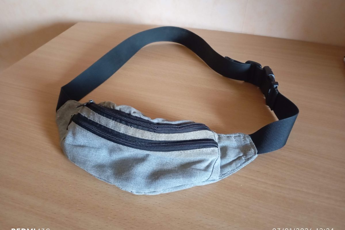 Sac banane en tissus gris bleu