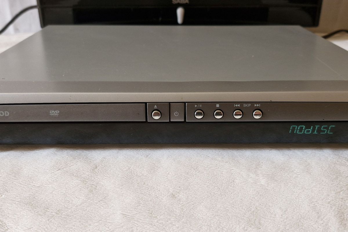 Lecteur DVD/CD audio Techwood modèle TK 2711S sans télécommande