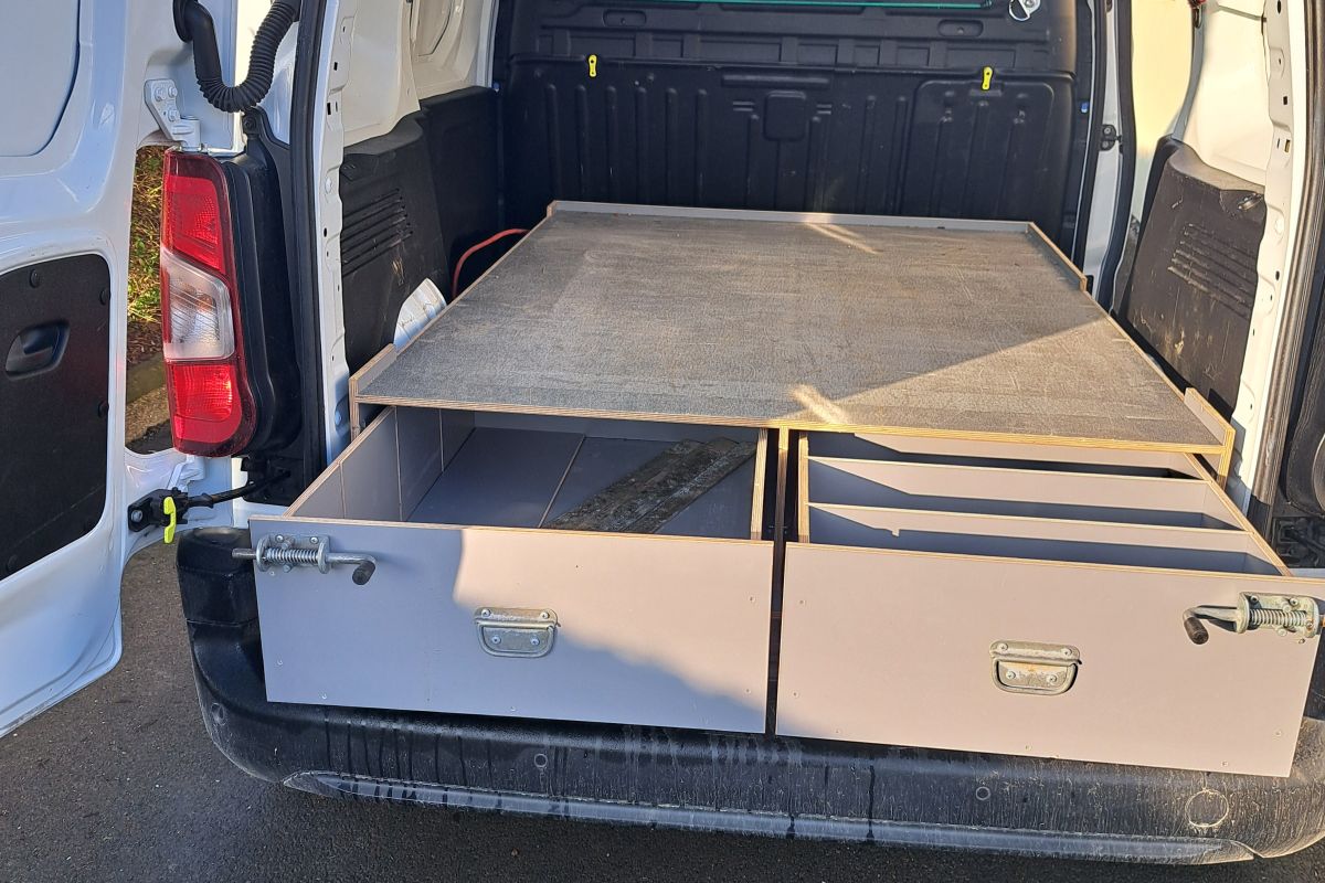 Photo 2 Coffre de rangement Berlingo 