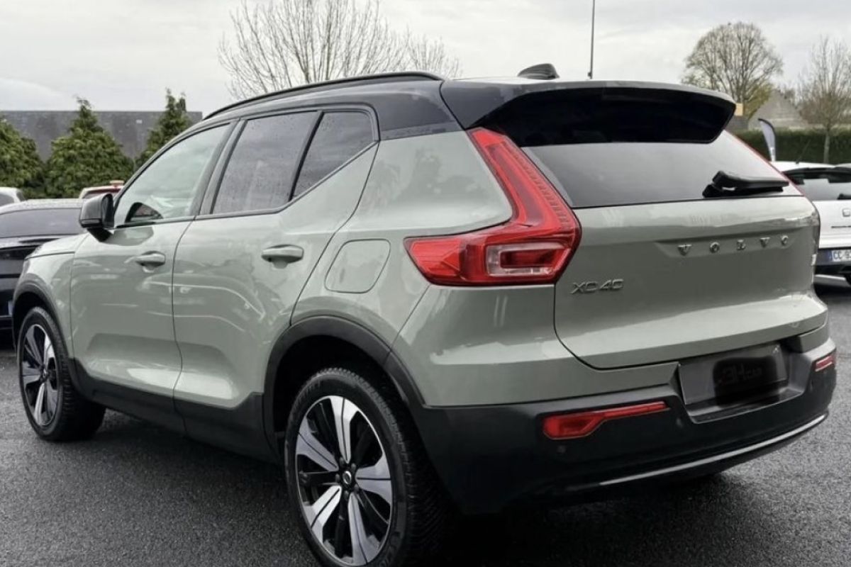 Photo 2 Volvo XC40 231ch recharge