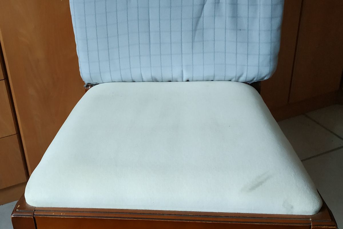 Photo 2 6 chaises merisier