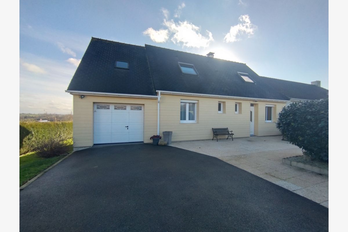 Agence B'Cimmo, Saint-Lô. Tél. 02.14.165.135