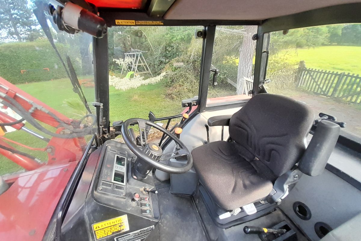 Photo 2 Tracteur Case 4210 avec chargeur MX