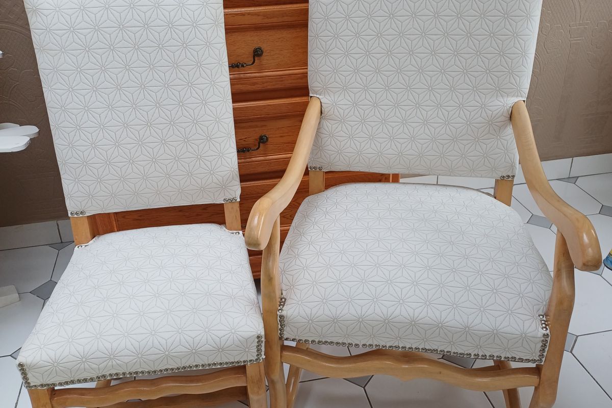 6 chaises 1 fauteuil 