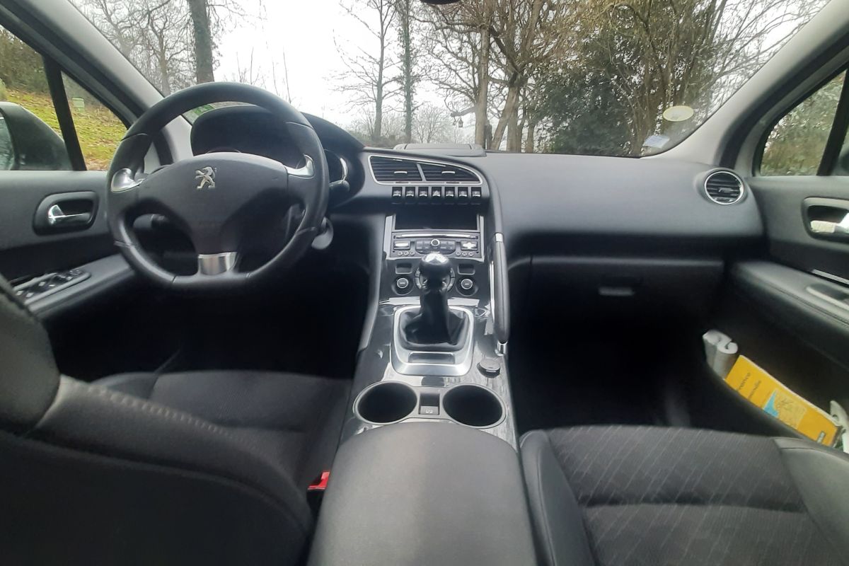 Photo 3 Peugeot 3008 diesel type Allure