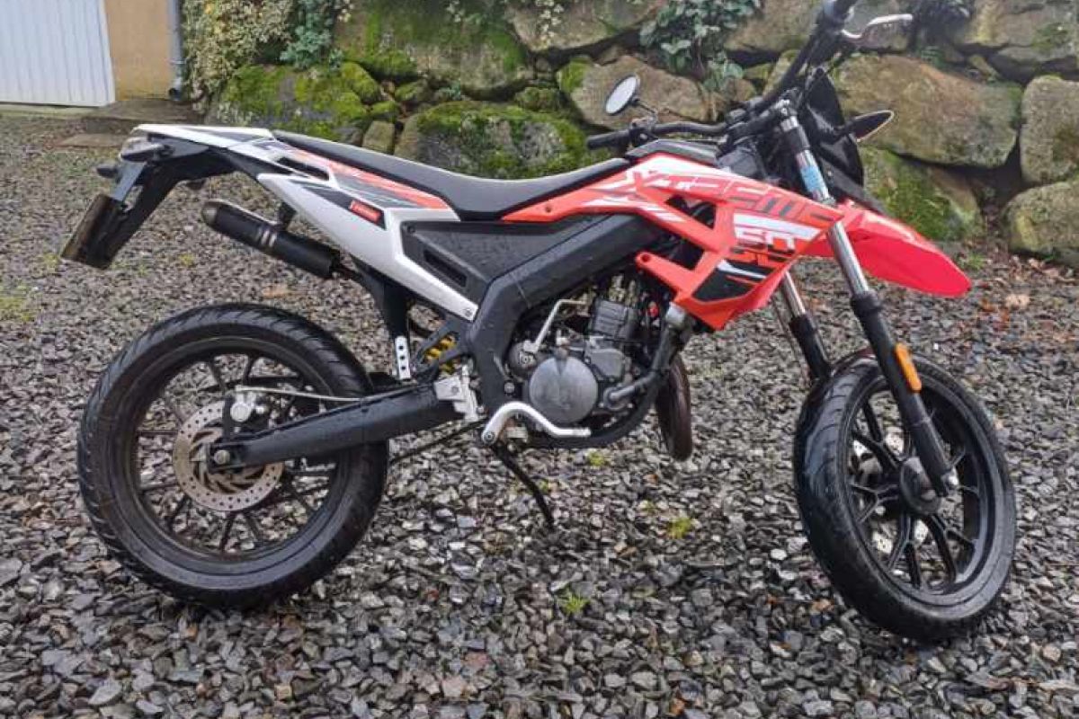 Moto Derbi senda X-Treme 50 sm