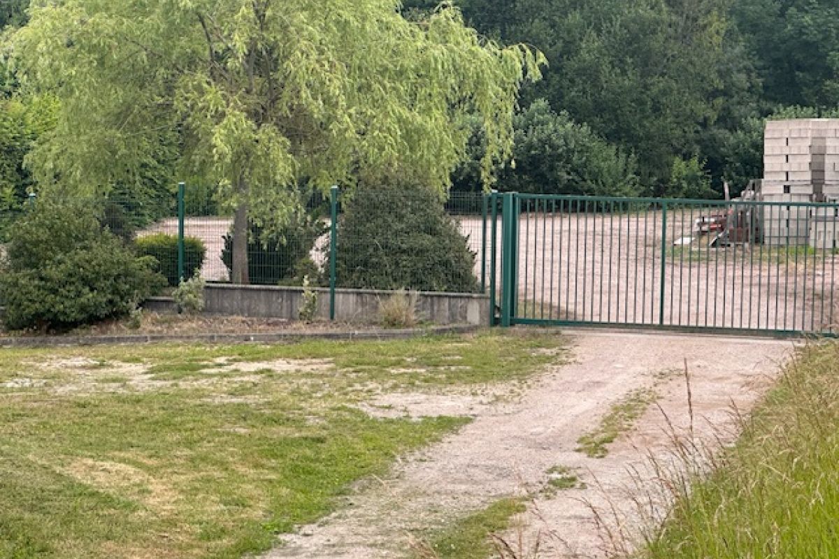 Photo 2 TERRAIN A LOUER