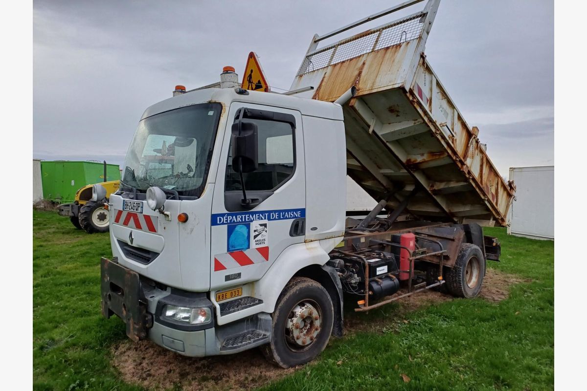 Renault benne 180 dCi