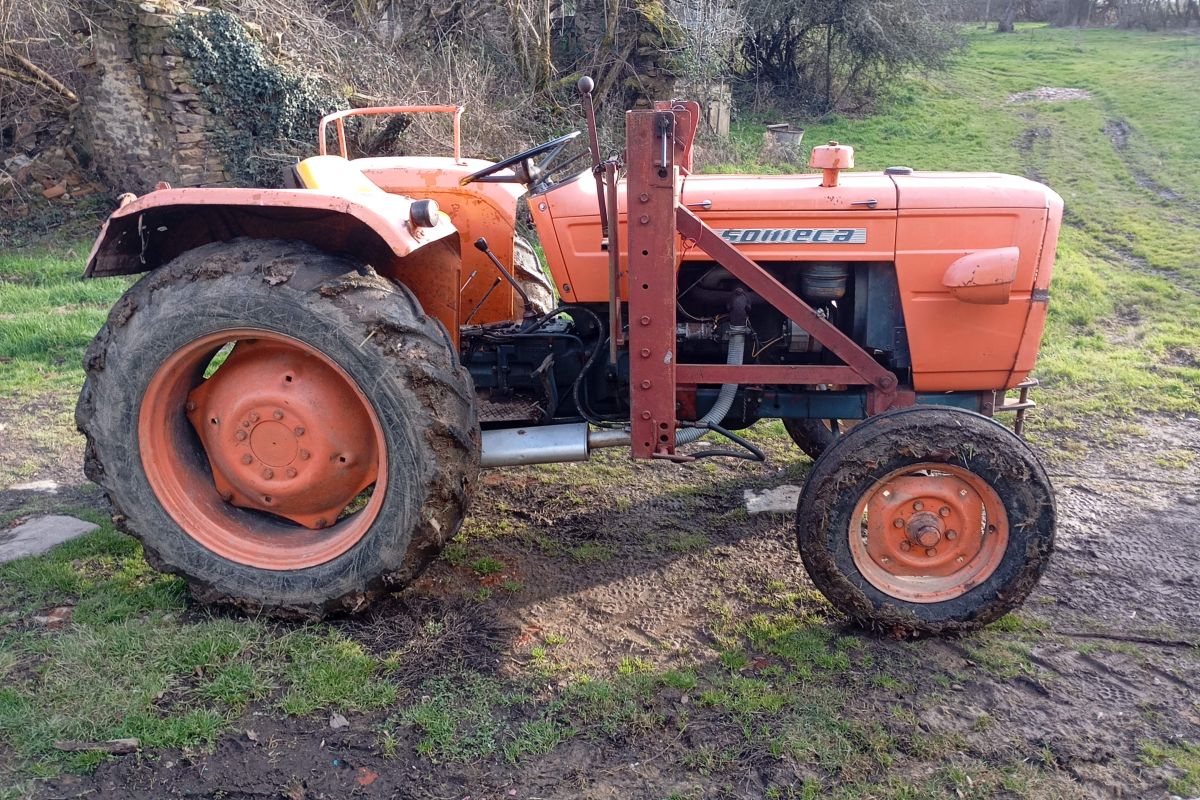 Photo 2 Tracteur Someca 315 avec fourche 