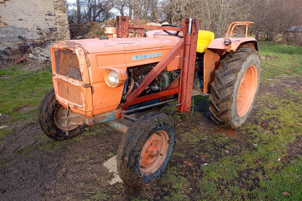 Tracteur Someca 315 avec fourche 