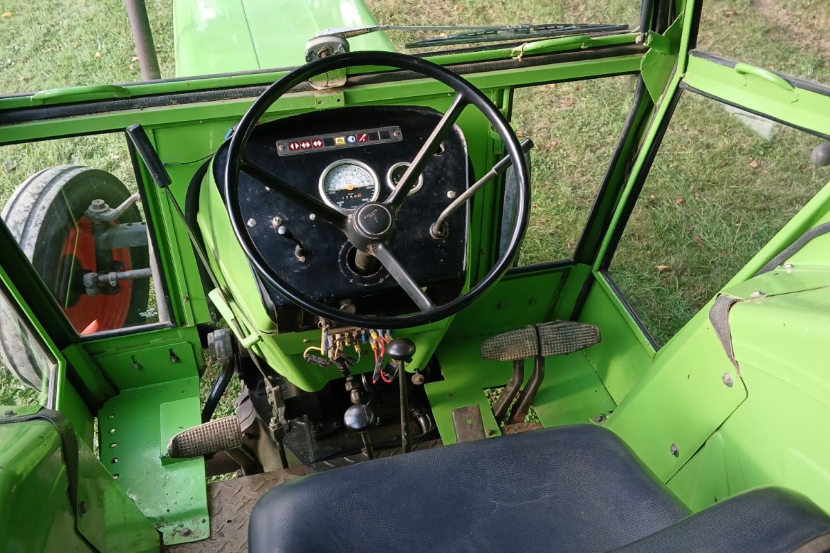 Photo 3 Tracteur deutz 8006