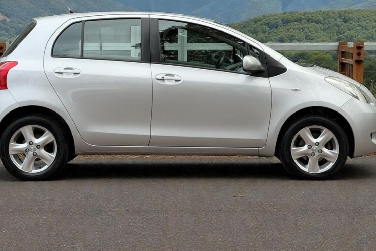 Photo 3 Toyota Yaris 